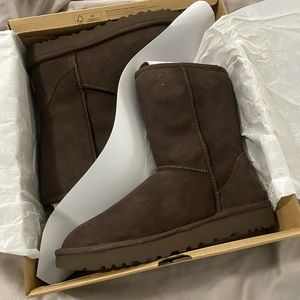 Ugg Classic Short II Boots Chocolate Brown NWT Size 7
